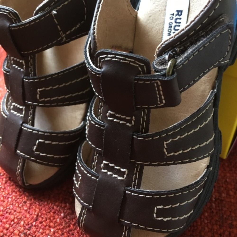Ruum Boys Toddler Sandals Size 6 Brand New